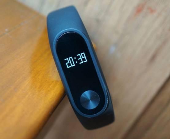 智能手环 vs. D1智能手表 看完这篇再决定你的腕上选择